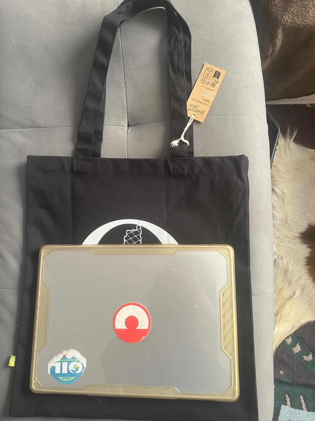 Eyes on Palestine - Printed Tote bag